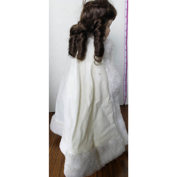 Vintage House of Lloyd 1998 Dark Hared Girl In White Outfit Porcelain Girl Doll - Picture 5 of 11